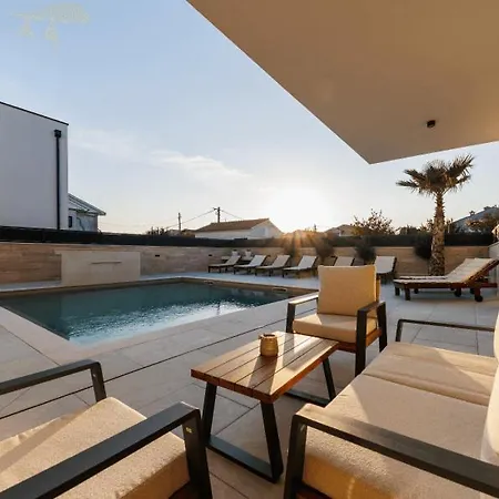 Riva Villa Vir